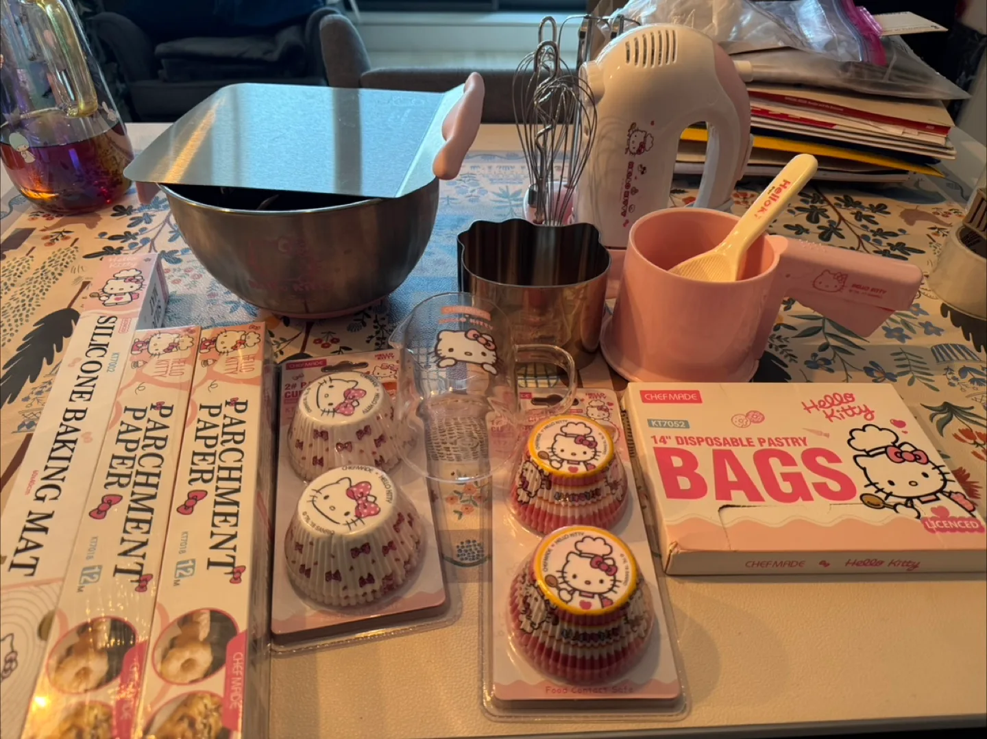 Hello Kitty Baking Set thumbnail