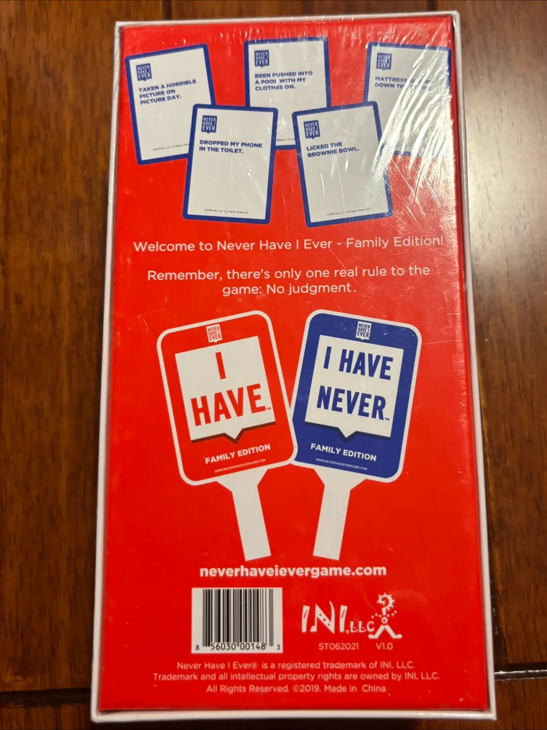 Never Have I Ever Family Edition Card Game - NEW & SEALED image indicator(2)