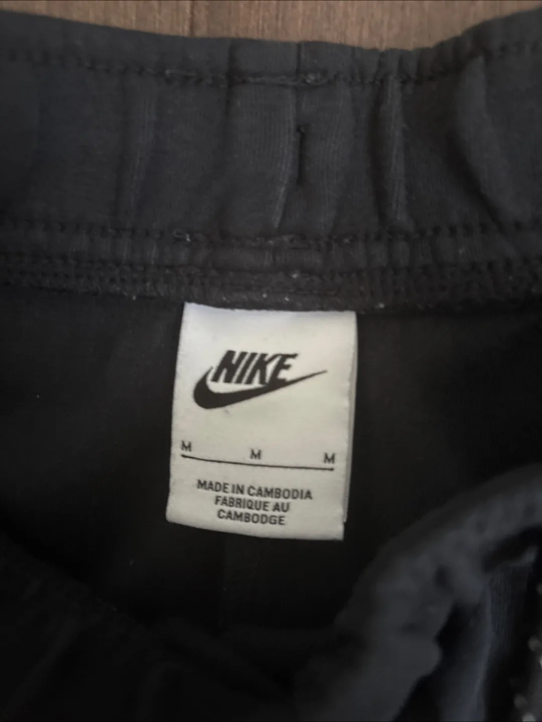 Nike Liverpool FC Tech fleece Pants - Size M image indicator(2)