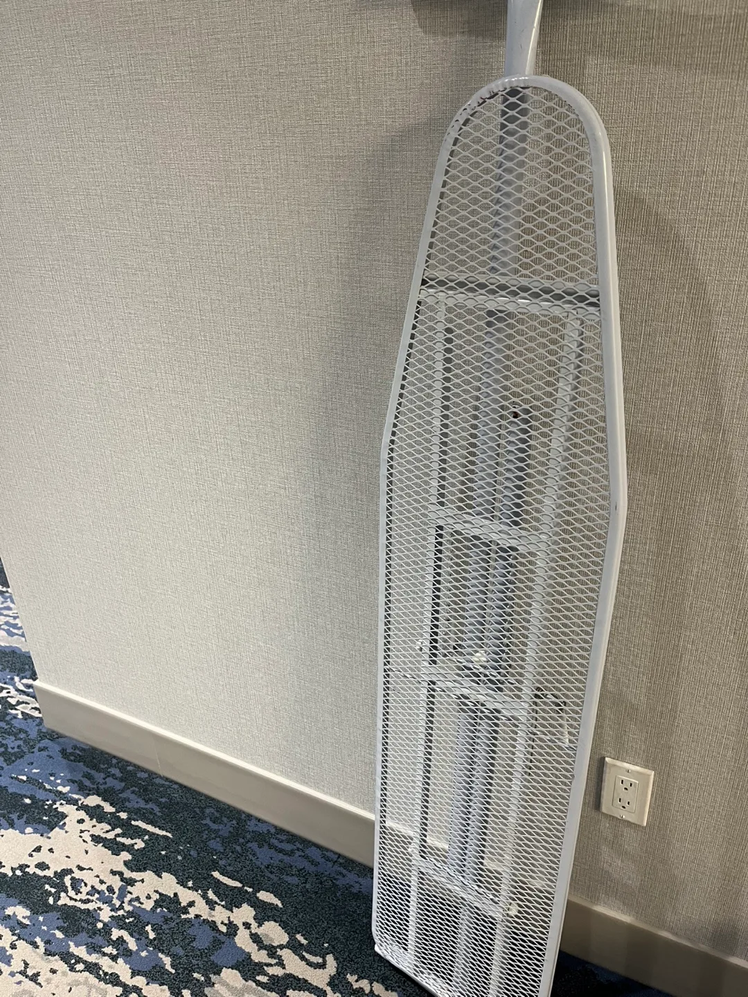 Ironing Board - Adjustable standing ironing board with cover image indicator(2)