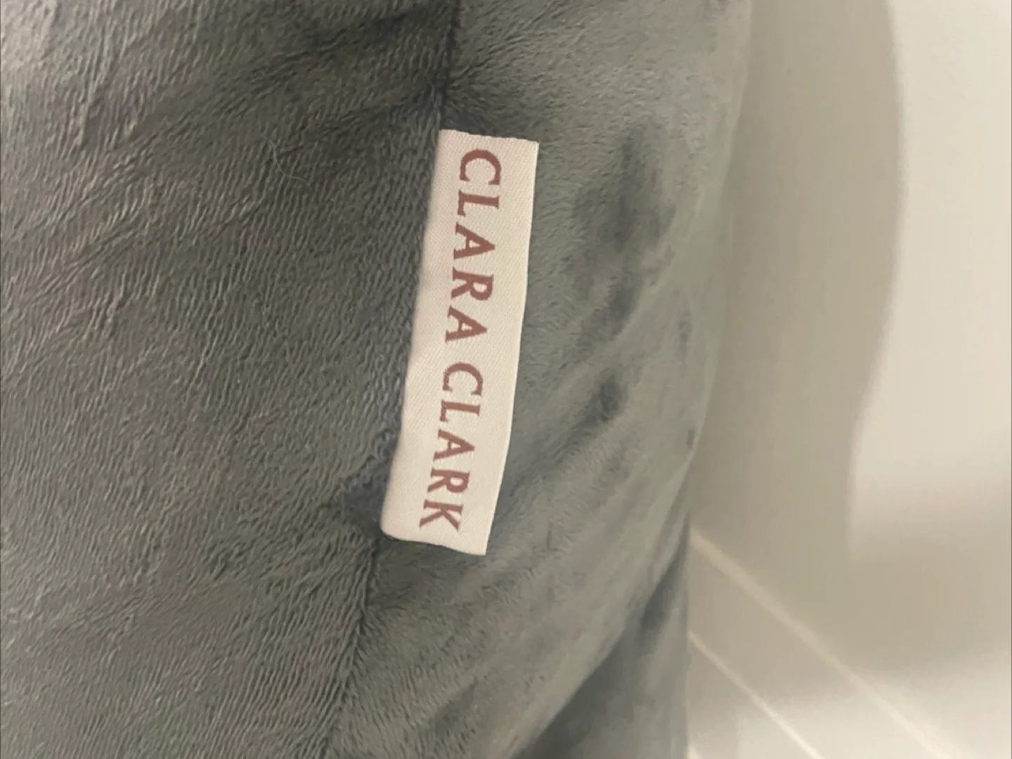 Clara Clark Reading Pillow - Grey #freecycle image indicator(2)