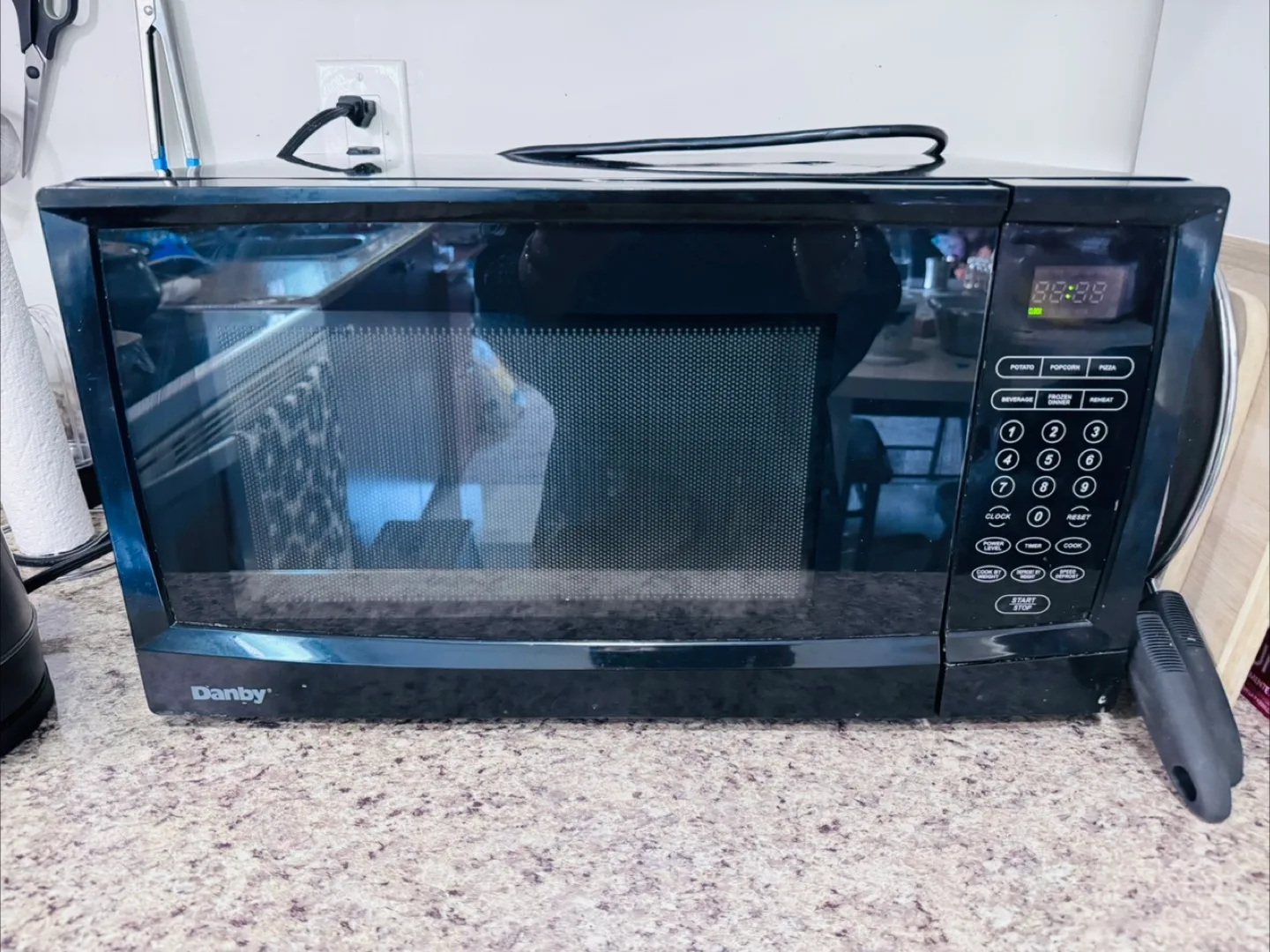 Danby Black Microwave - Great Condition! thumbnail