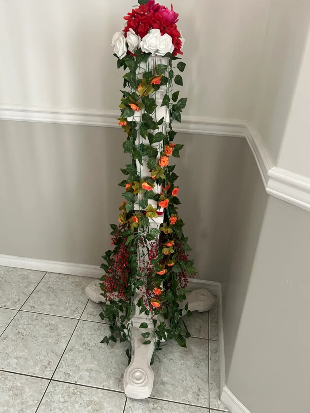 Floral Pillar white solid wood. Heavy.  decor thumbnail