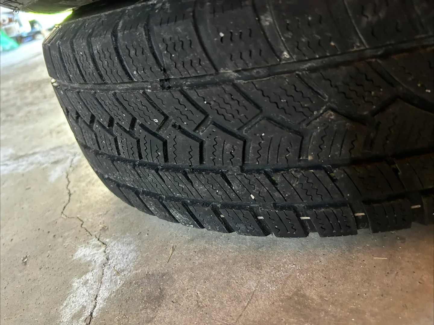 Winter Tires With Rims, Mirage, Size 15 image indicator(6)