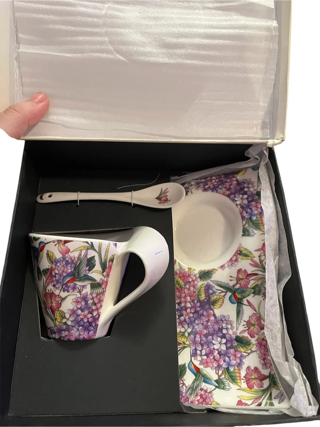 Adeline Tea Cup Set image indicator(2)