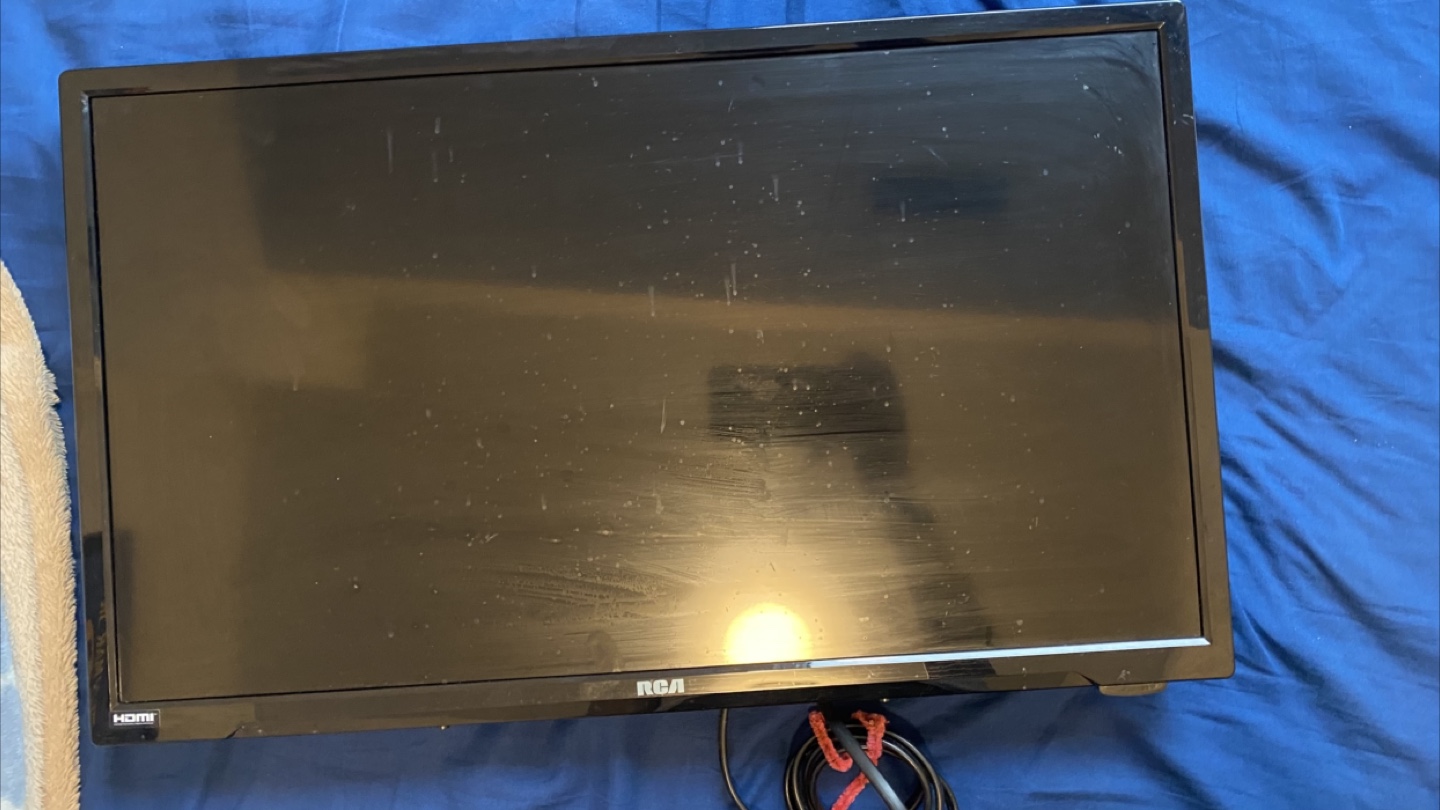 LED TV - RCA 24"