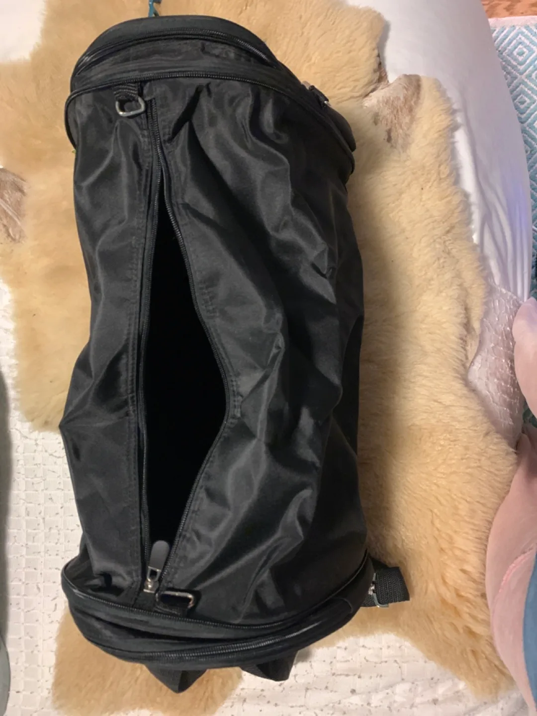 Beyond A Bag 3-in-1 Black Backpack image indicator(3)