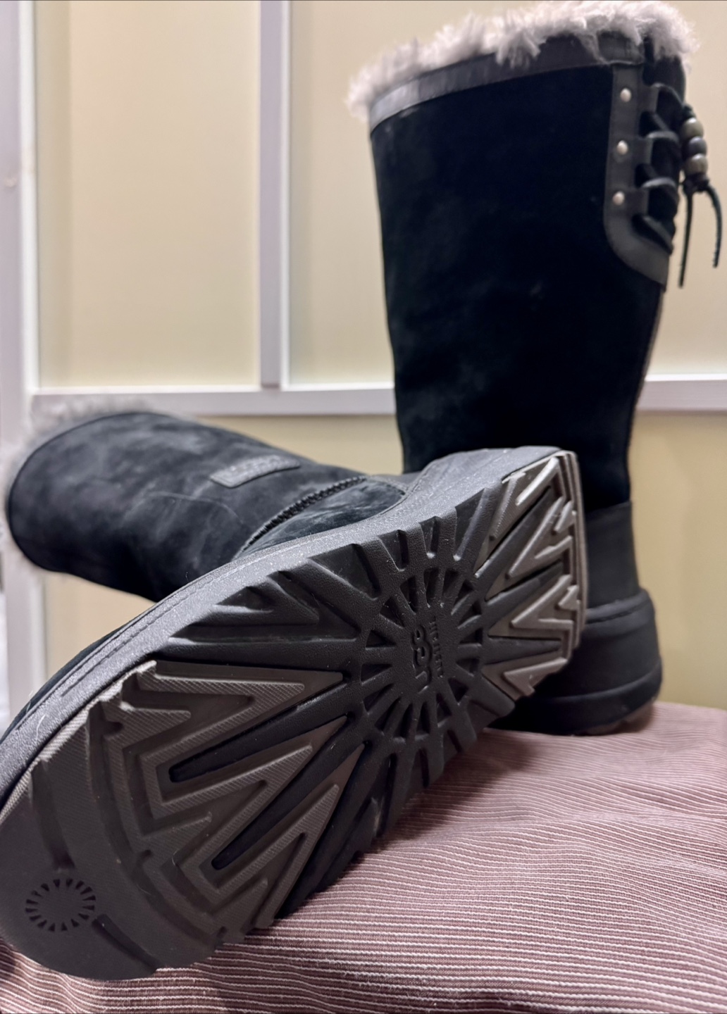 UGG Australia Klarissa Waterproof Boots Size 6 - photo 5