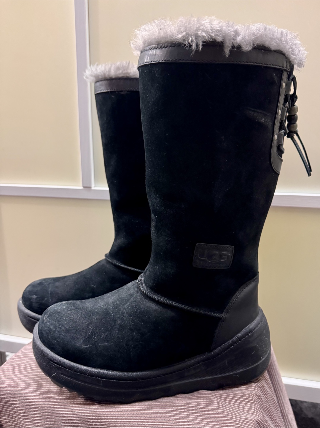 UGG Australia Klarissa Waterproof Boots Size 6