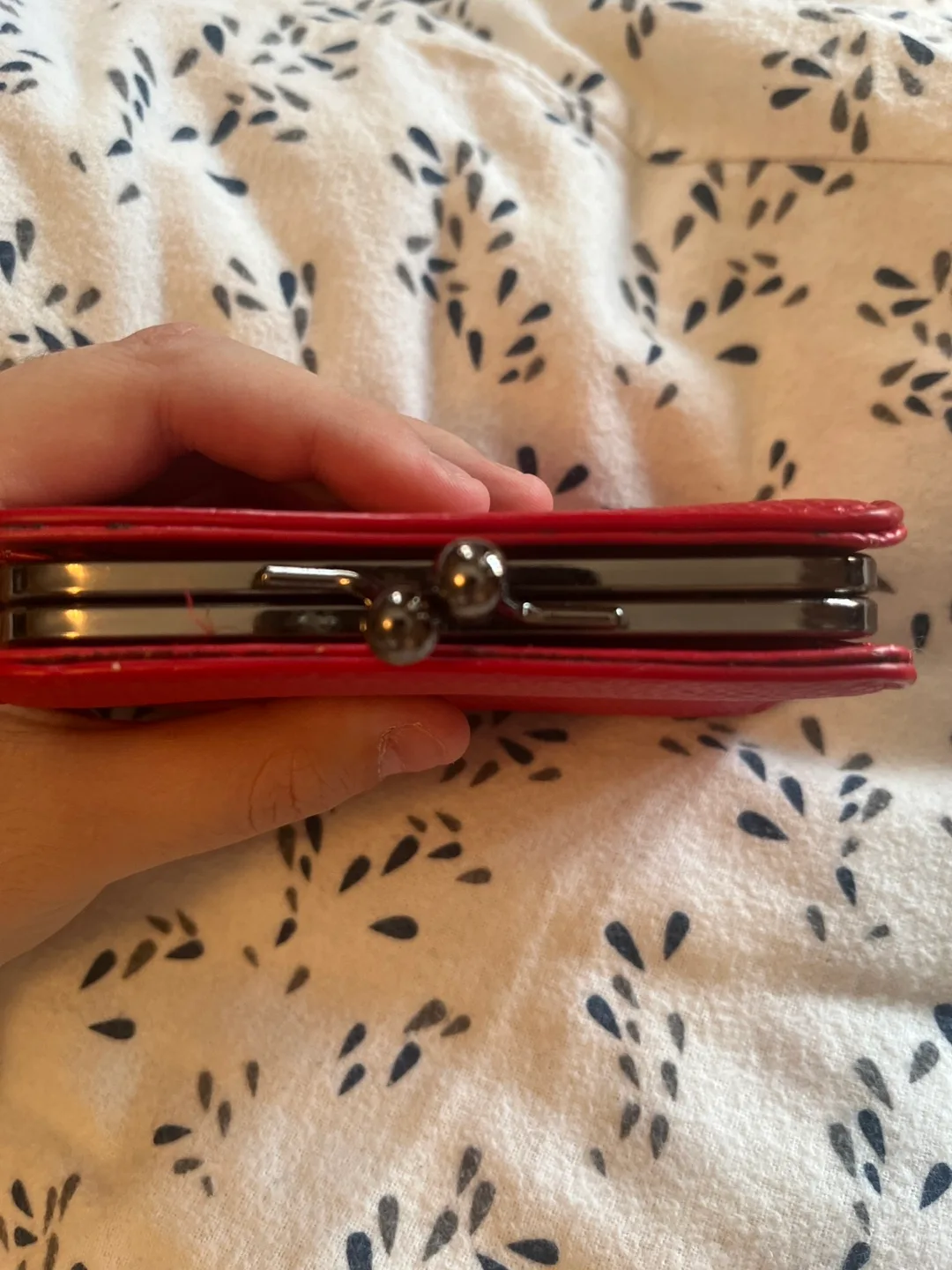 MIA&LUCA Red Wallet image indicator(2)