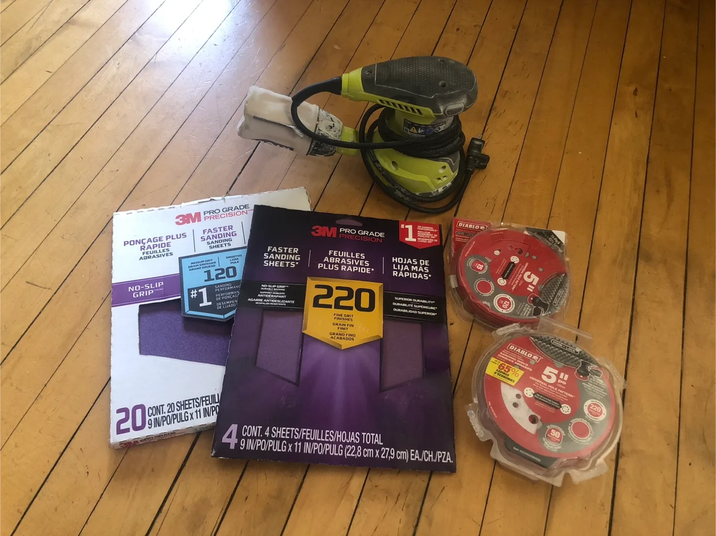 Ryobi Sander w/ Sanding Discs & Sheets thumbnail