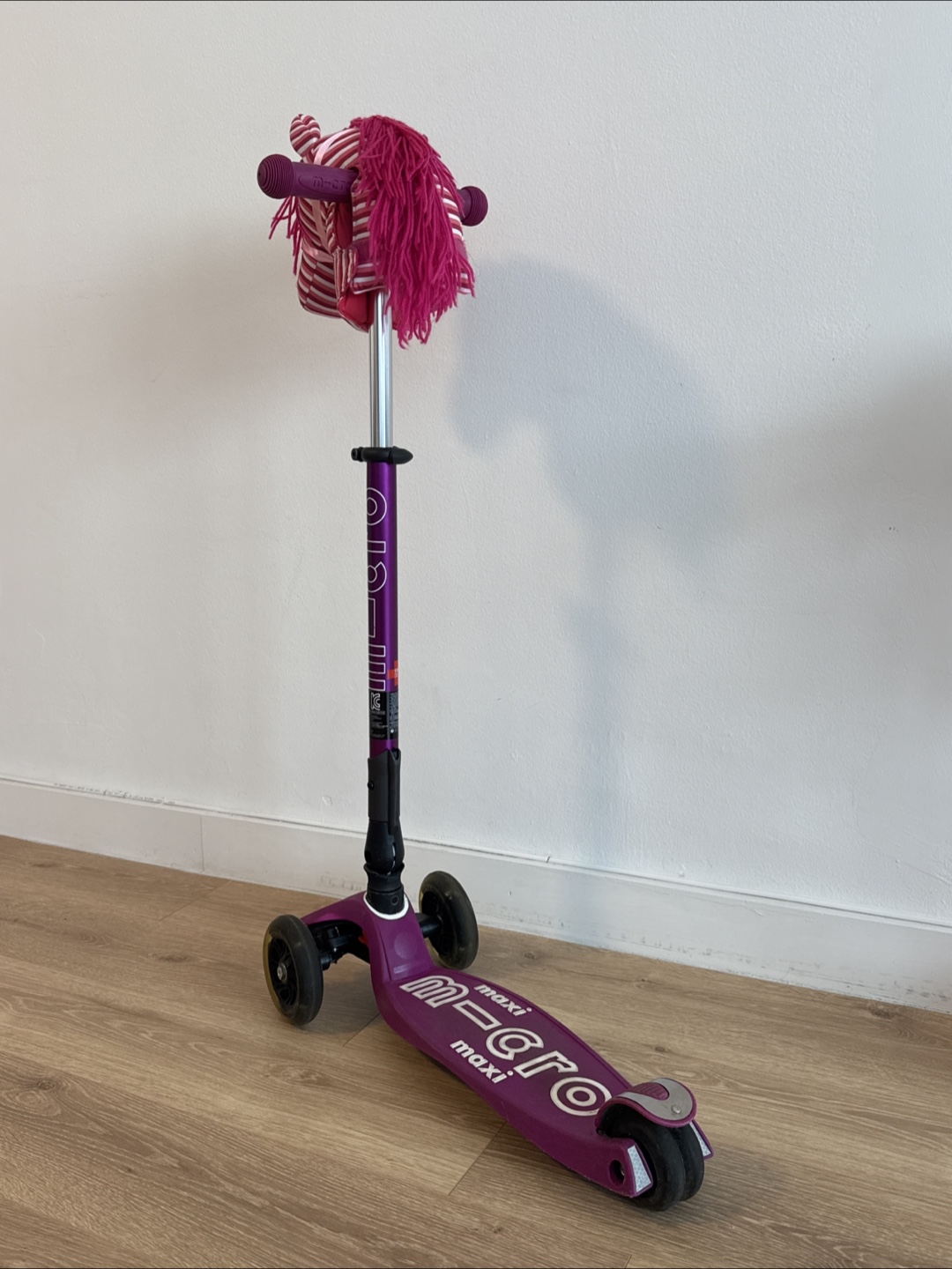 Micro Maxi Purple Scooter