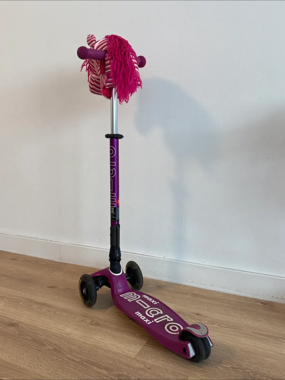 Micro Maxi Purple Scooter thumbnail