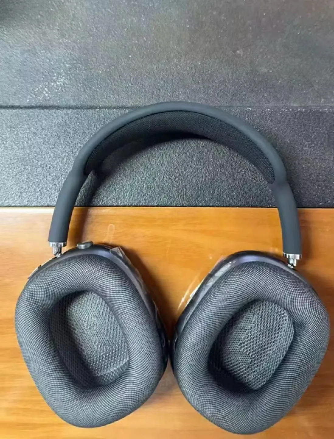 New Apple AirPods Max - Space Gray image indicator(3)