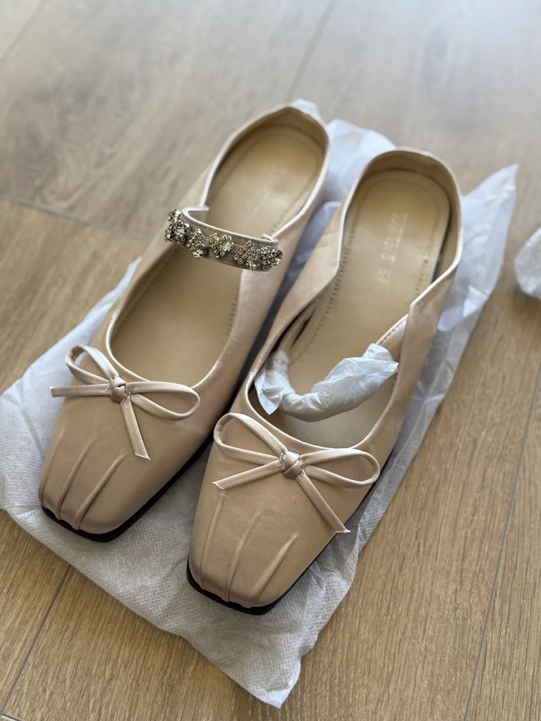 Beige Satin Ballet Flats with Bows thumbnail