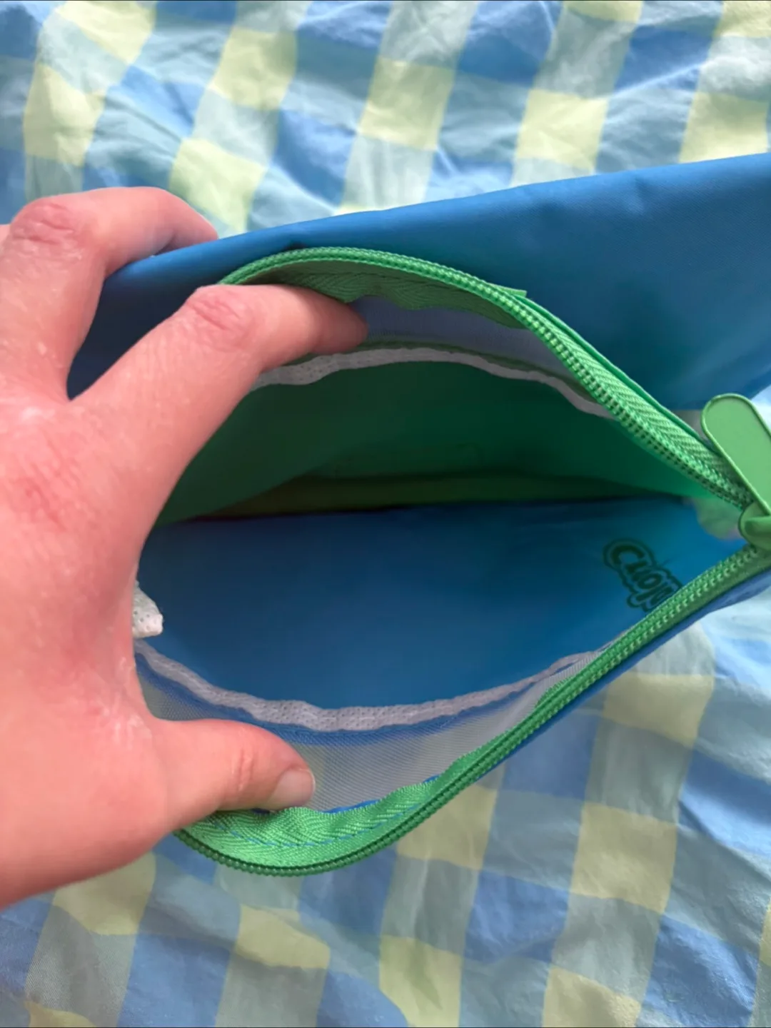 3 pencil cases (Never used) (Giving away all for FREE) image indicator(3)