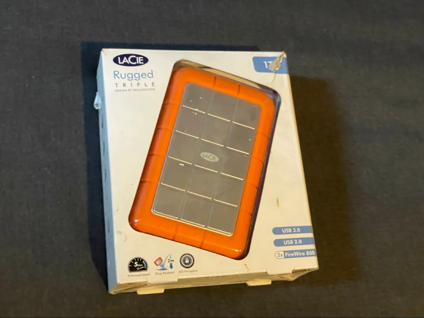 Lacie 1 TB Rugged Mini USB 3.0 Hard drive image indicator(5)