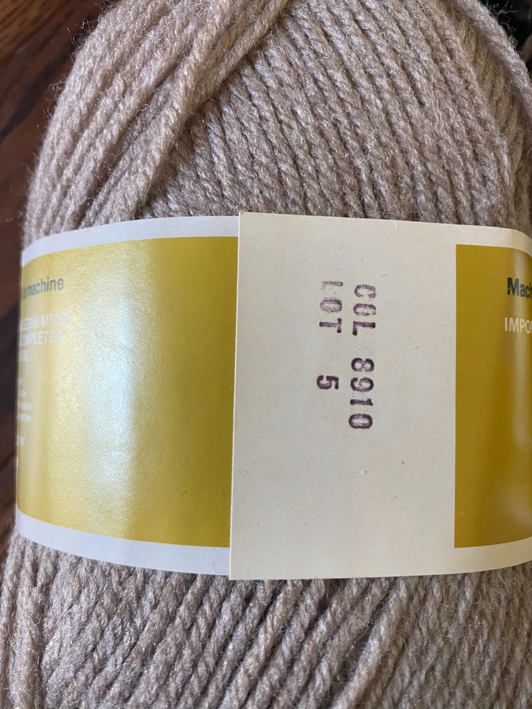 Bernat Berella 4 ply Knitting Yarn Lot image indicator(2)