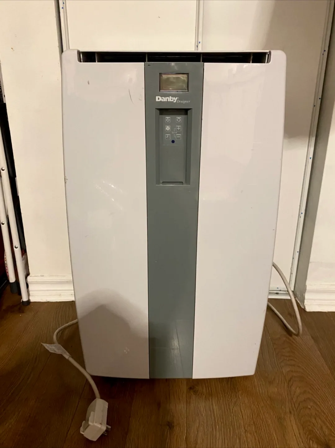 DANBY Portable Air Conditioning Unit thumbnail