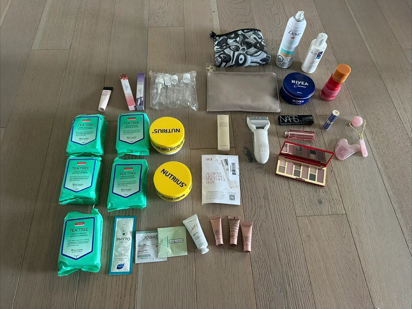 Make up and beauty products - a bunch is new ! thumbnail