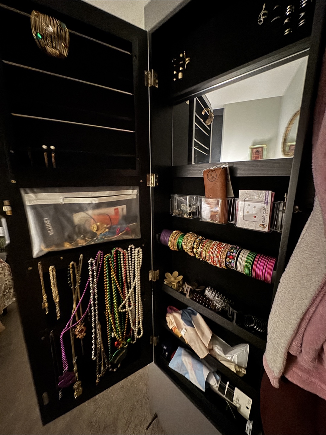 Over-the-door Hanging Full Length Mirror with Jewelry Armoire - photo 5