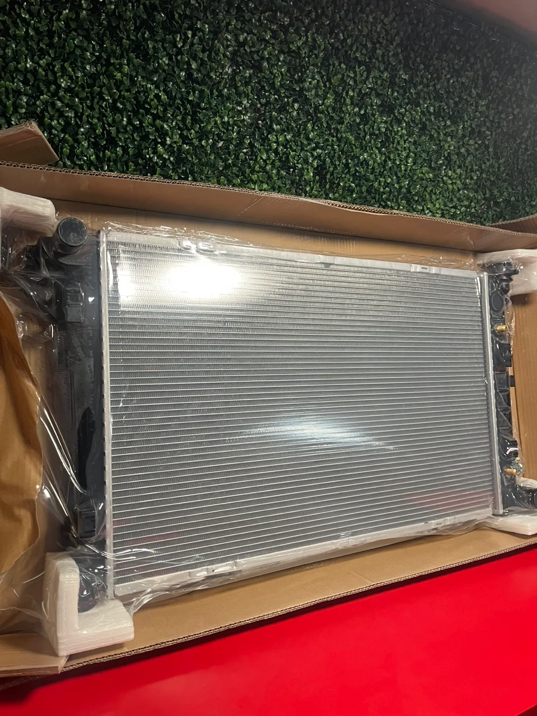 Engine Coolant Radiator Assembl Ram 3500 1998-2002, 5.9L image indicator(2)