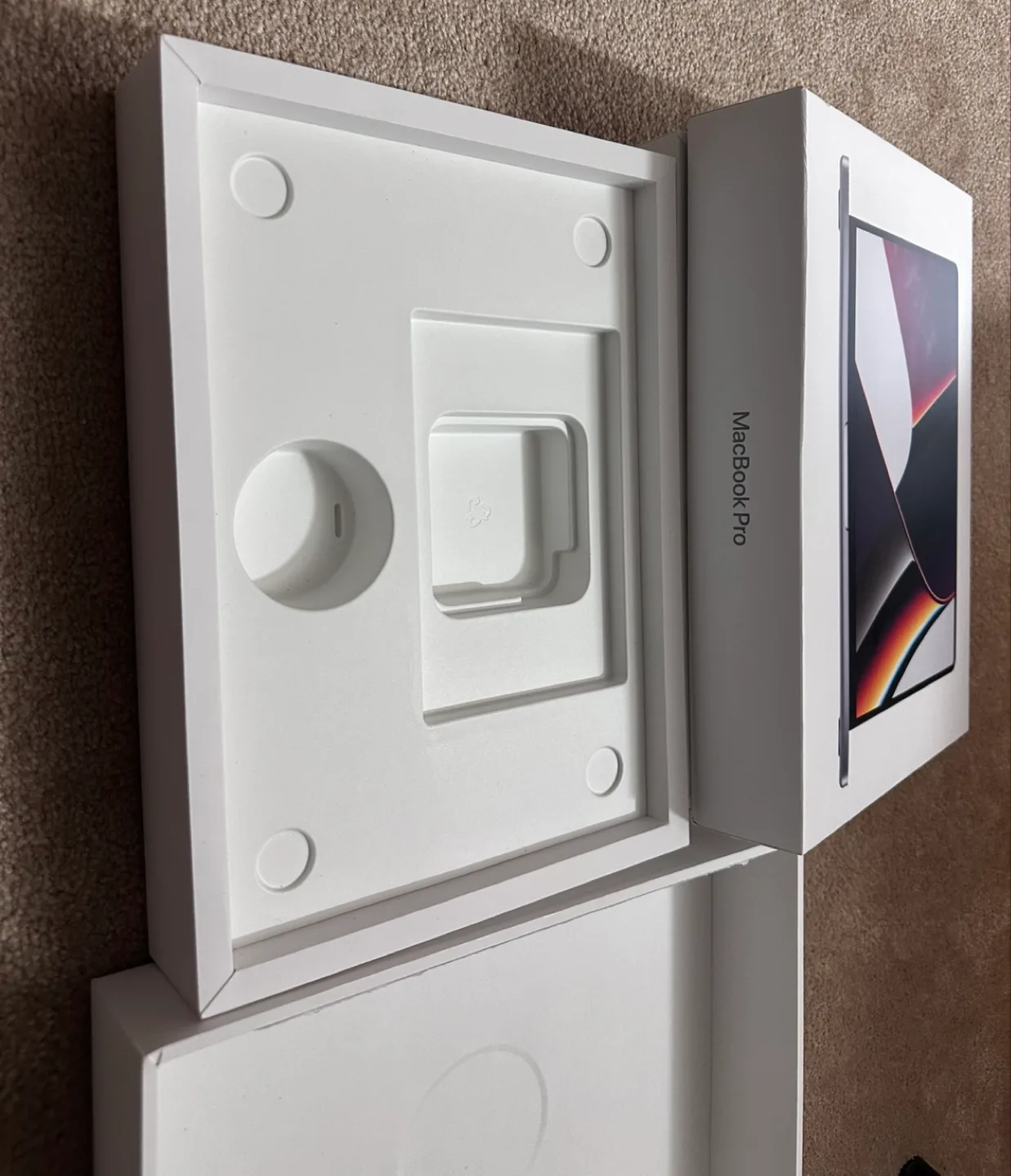 Apple Macbook Pro Box EMPTY BOXES 📦 image indicator(2)