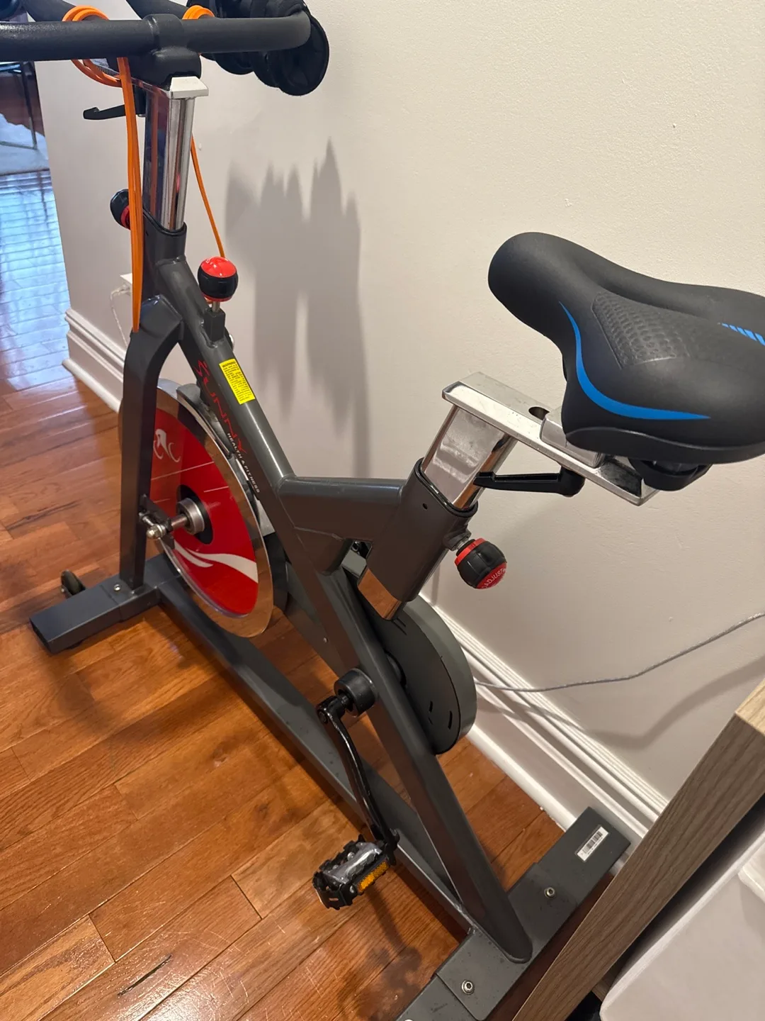 Sunny Health & Fitness Indoor Cycling Bike image indicator(2)