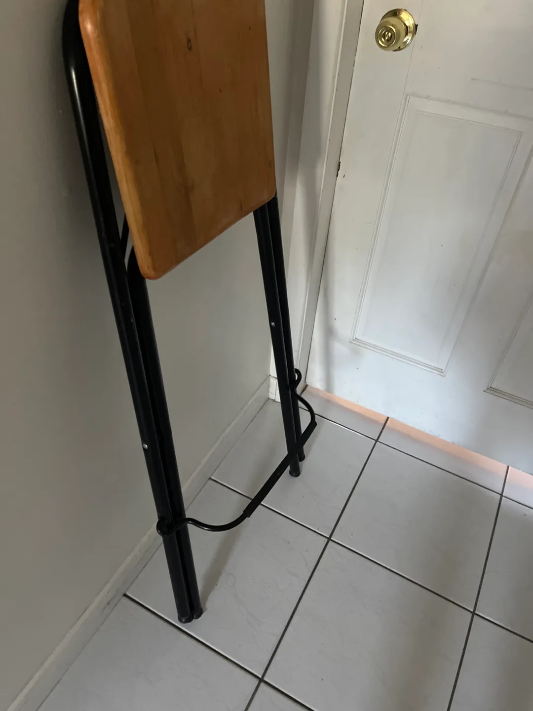 Wooden Folding Stool image indicator(2)