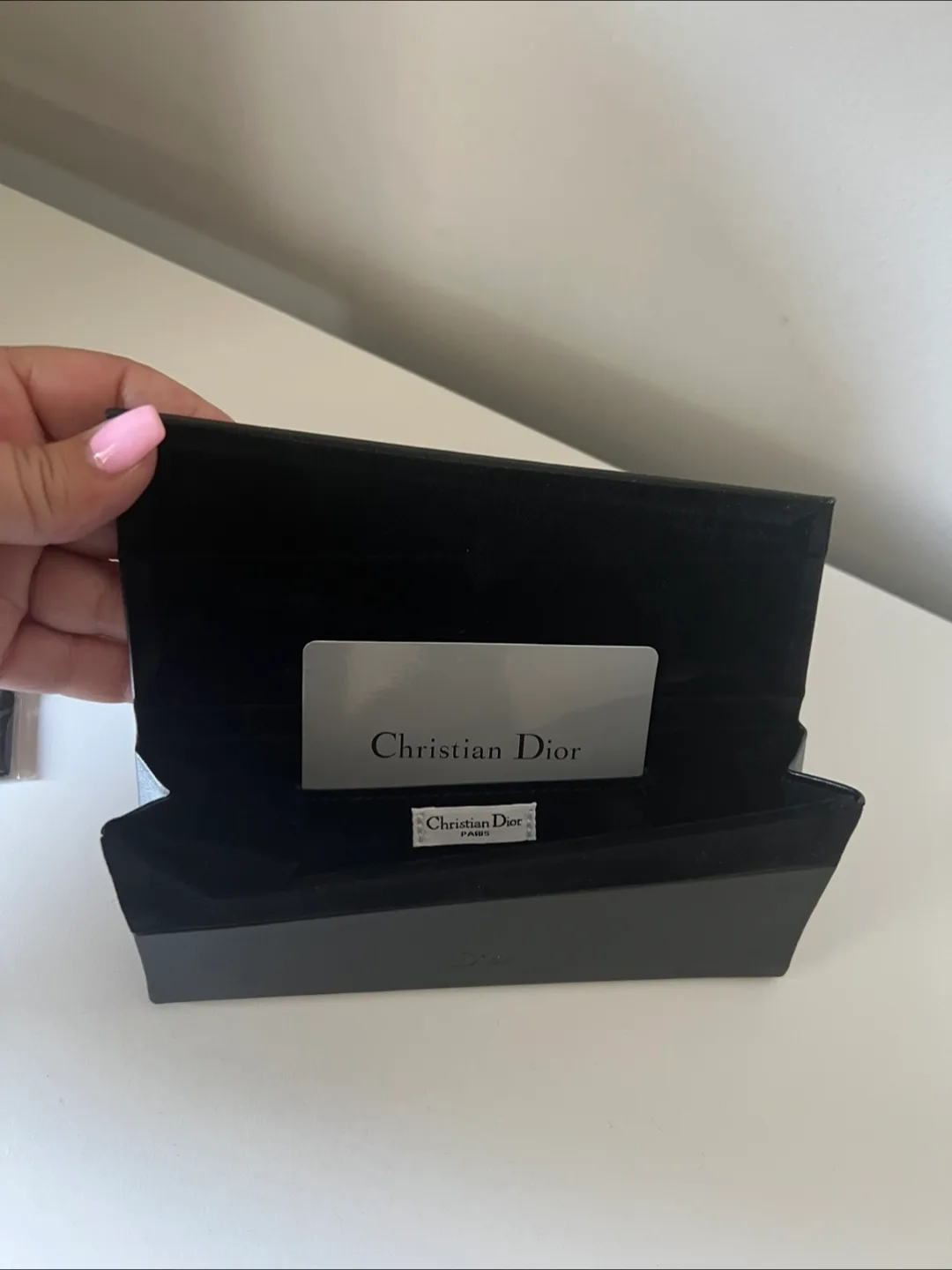 Brand new in box Christian Dior Sunglasses 100% authentic!!! image indicator(6)