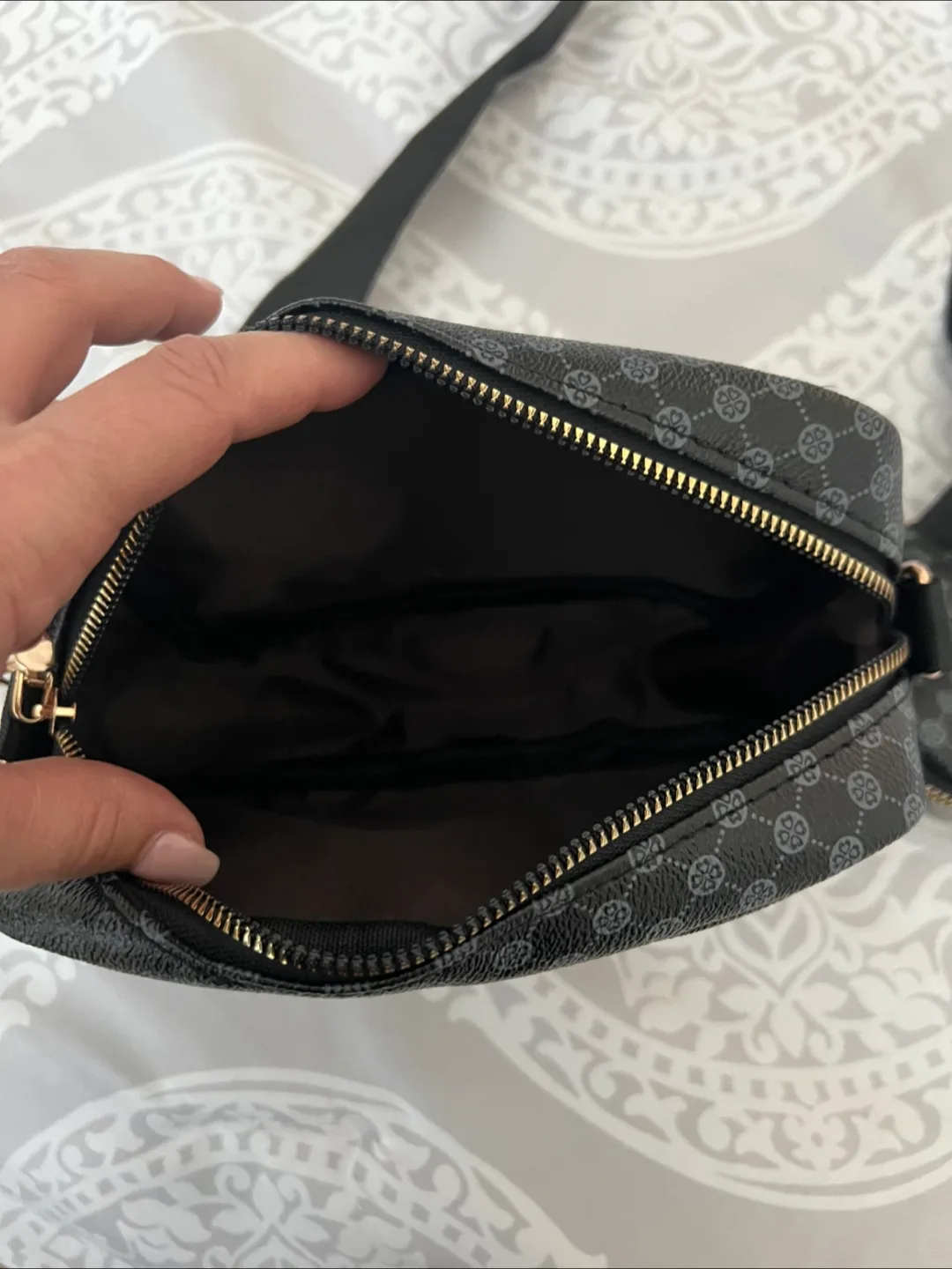 2 purses, Bentley Riona Ariana Crossbody Bag - Lilac image indicator(5)