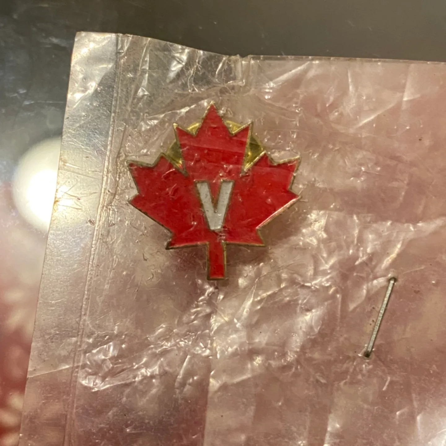 Vintage Canadian Maple Leaf Pin #freecycle thumbnail
