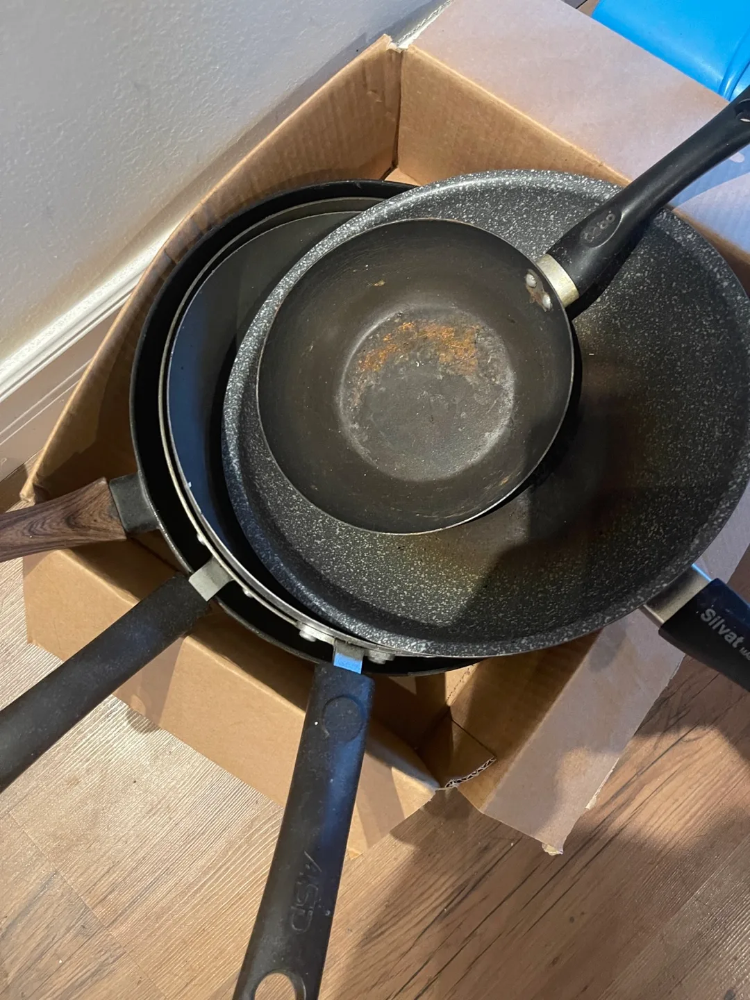 Assorted Frying Pans and Woks thumbnail