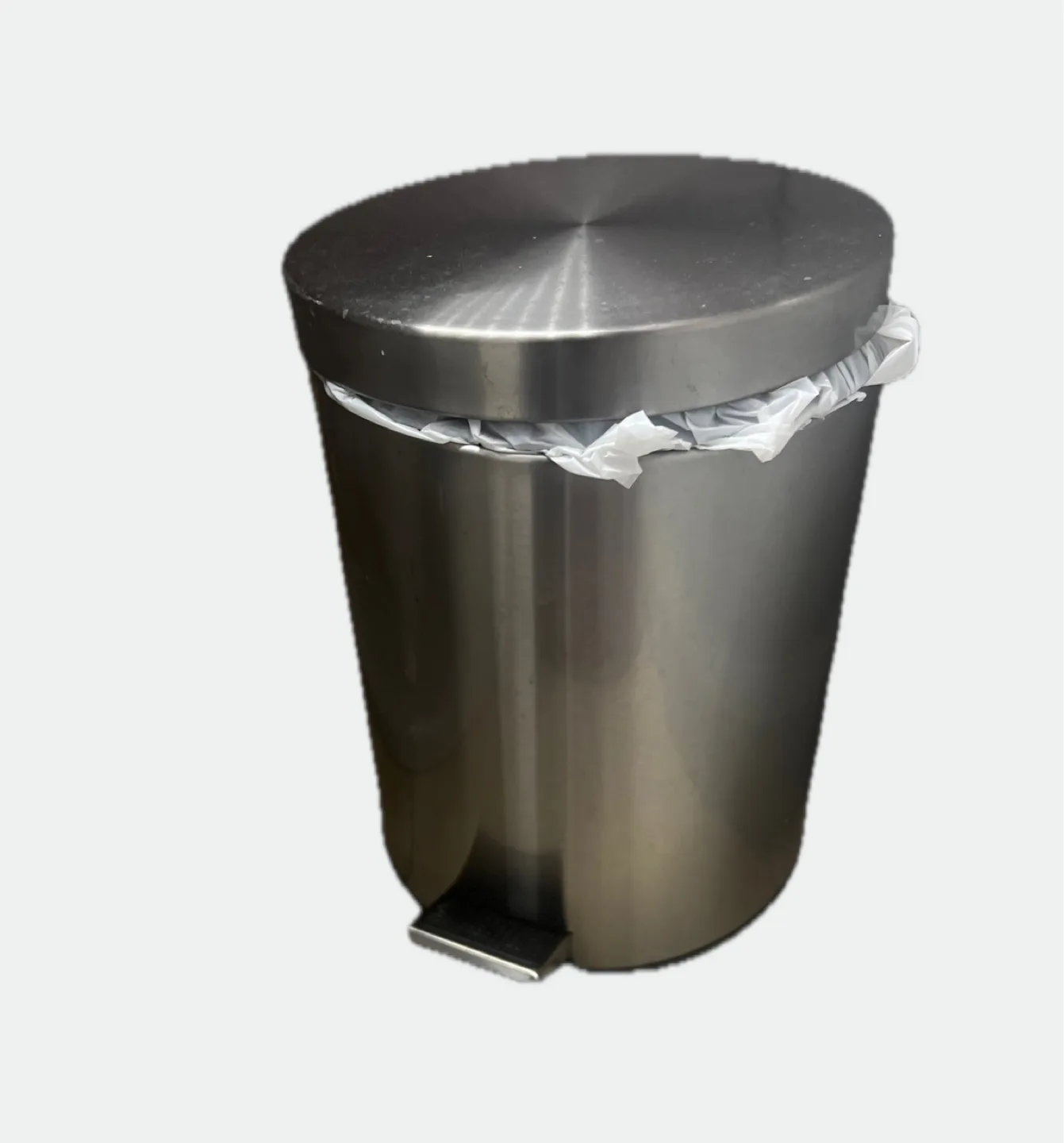 Small Trash Can - Pick up by June 30 thumbnail