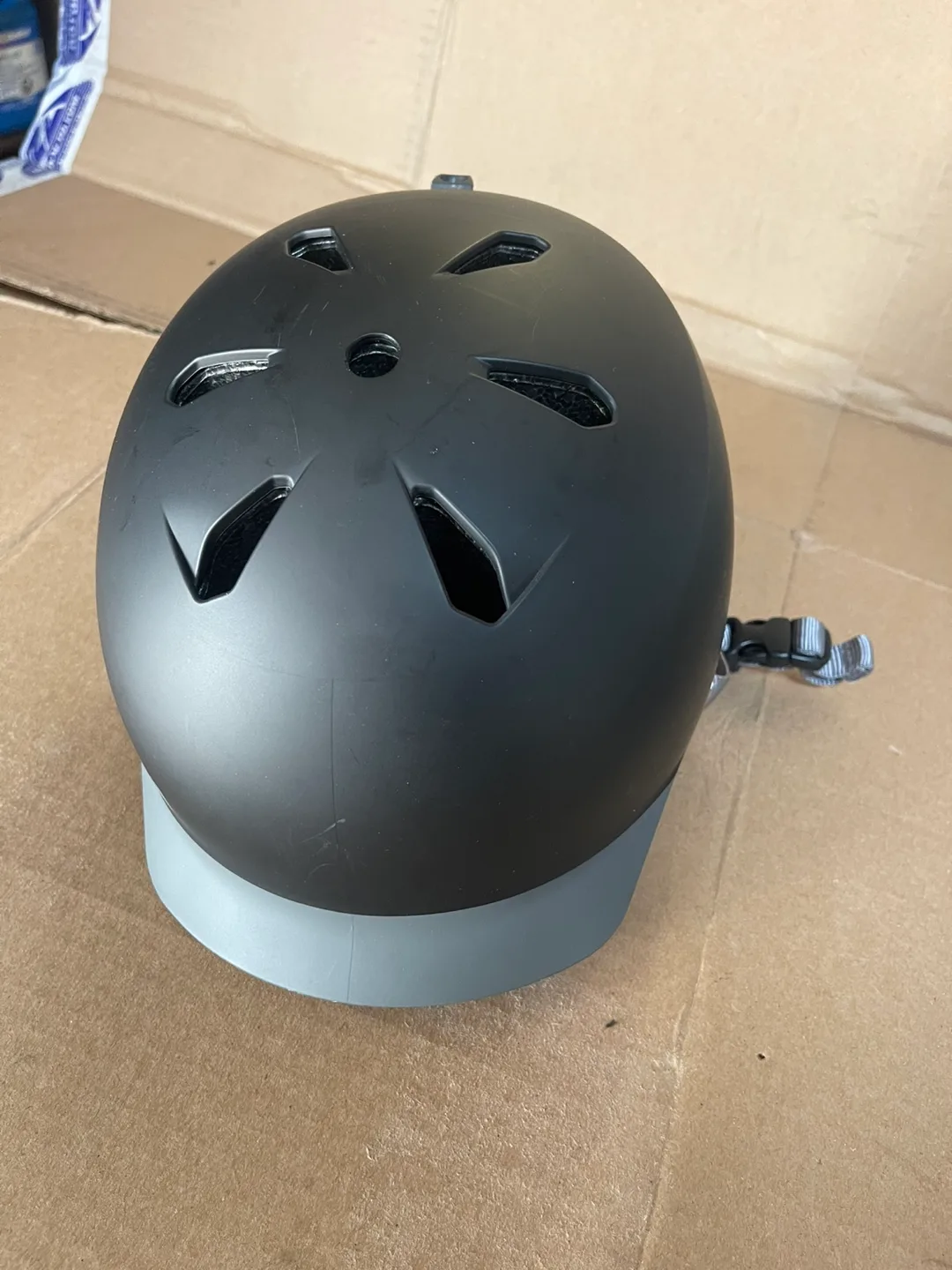 Bern Ski/Snowboard Helmet - Black image indicator(3)