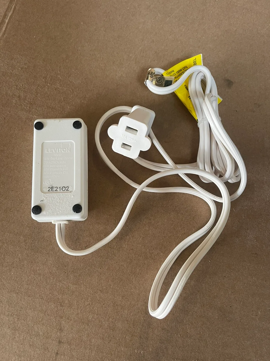 Leviton TBL03 Table-Top Lamp Dimmer image indicator(2)