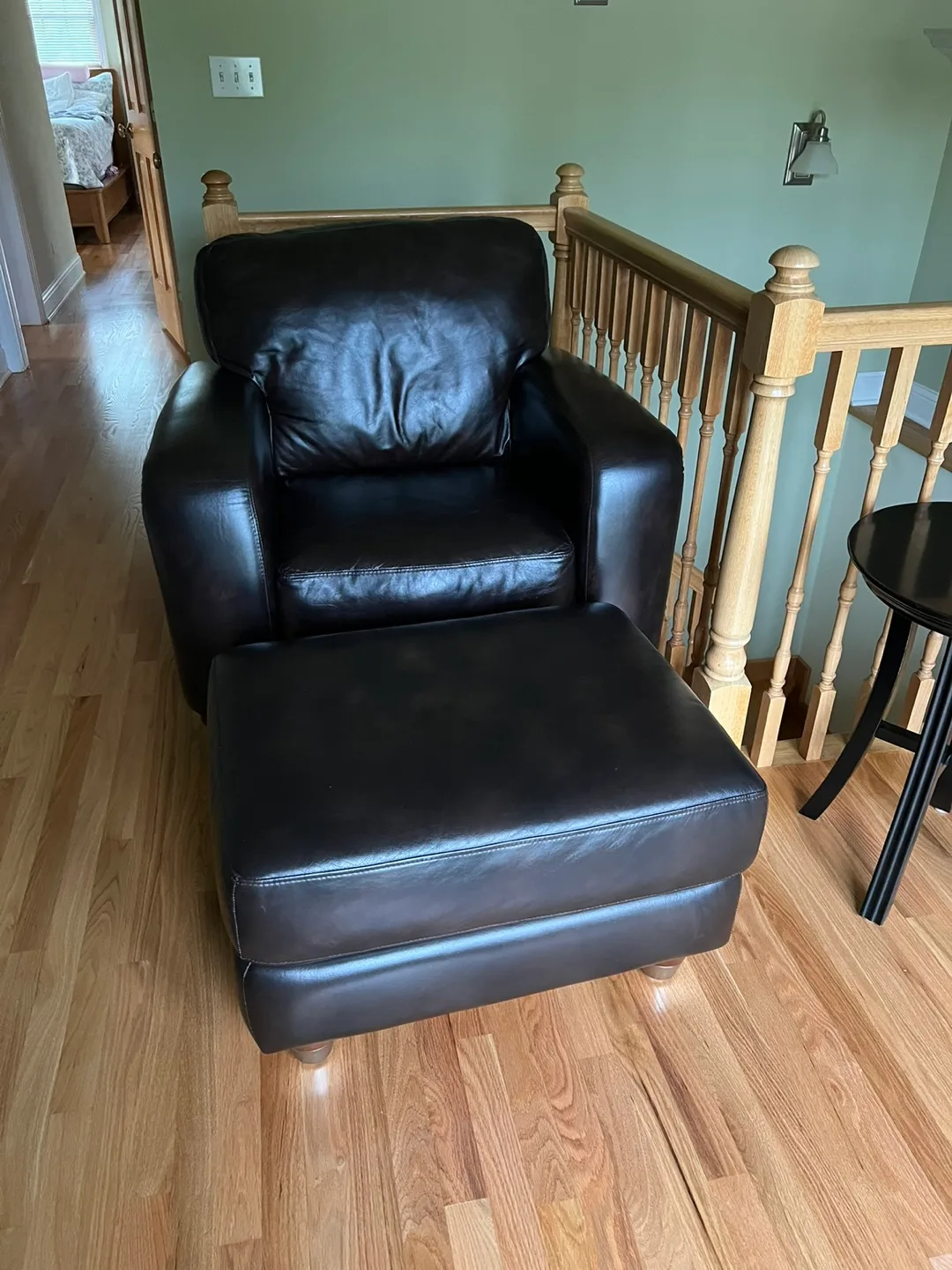 3pc Leather Choc/Brown Loveseat/Chair/Ottoman thumbnail