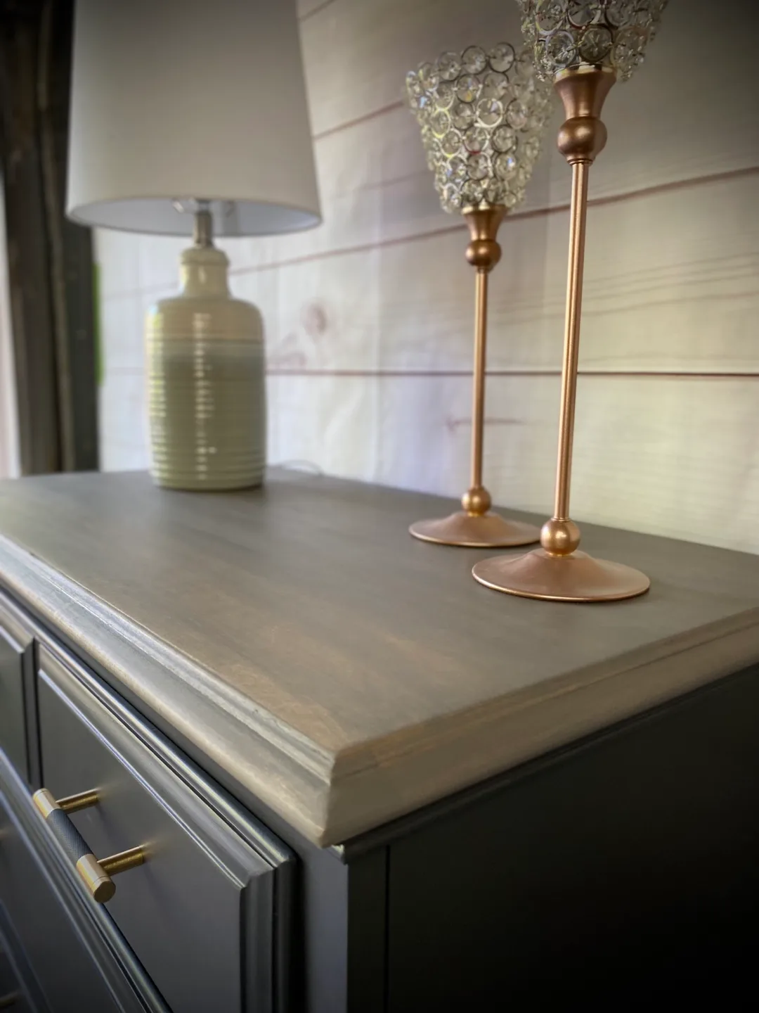 Modern Refinished Kroehler Dresser – With Stained Wood Accents image indicator(5)