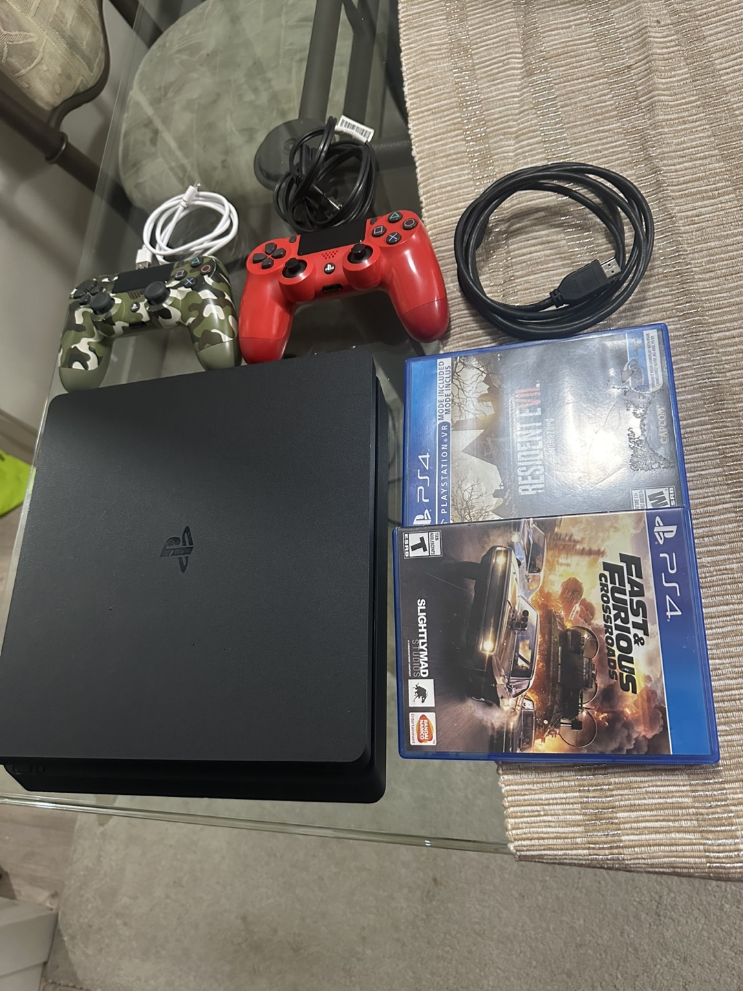 PlayStation 4 in like-new, mint condition — barely used - photo 4