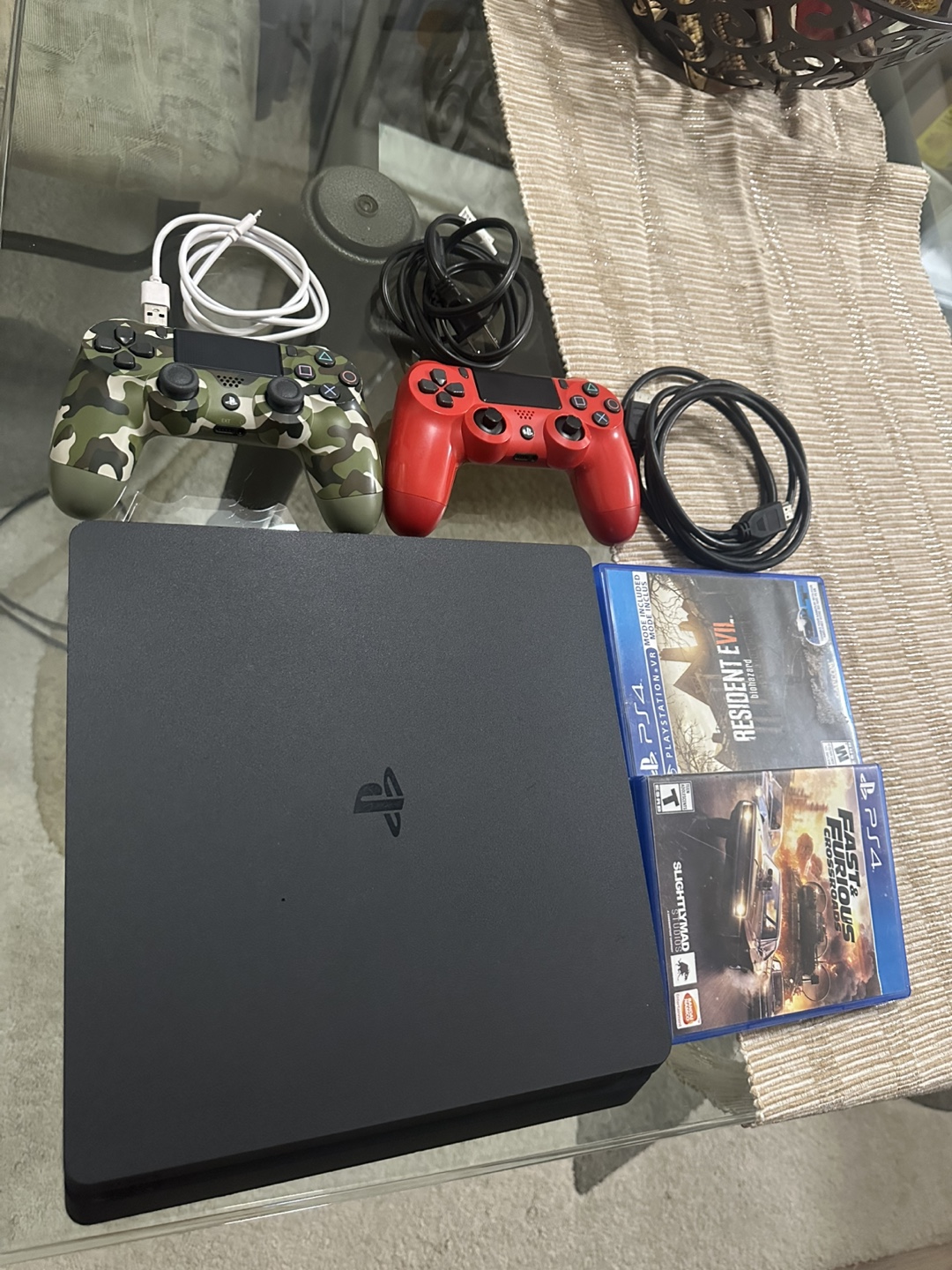 PlayStation 4 in like-new, mint condition — barely used - photo 5