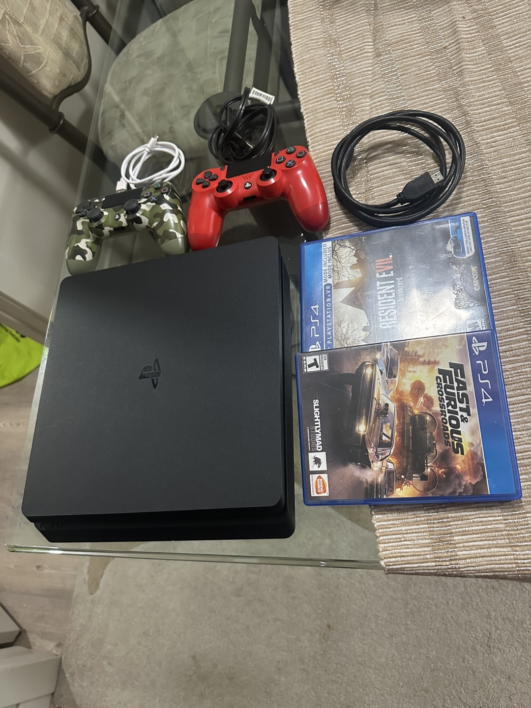 PlayStation 4 in like-new, mint condition — barely used - photo 3
