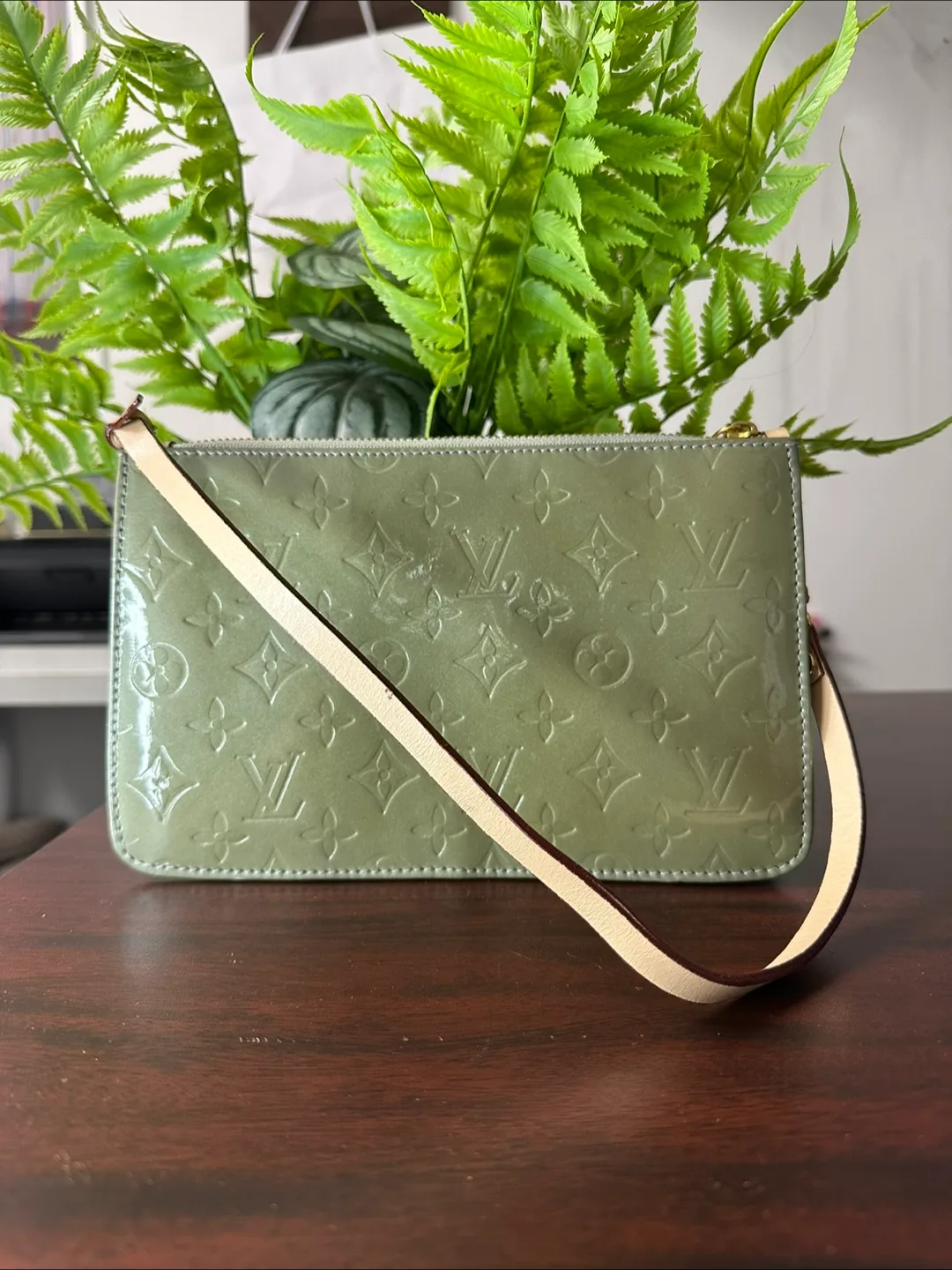 Louis Vuitton Vernis Pochette Accessories Bag thumbnail