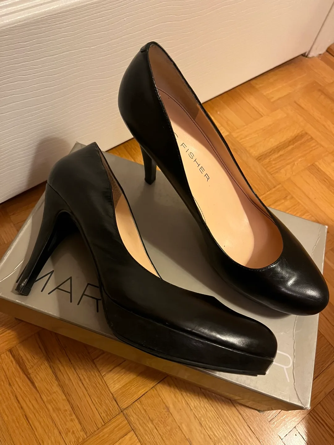 Marc Fisher Black Leather Heels, Size 8 thumbnail