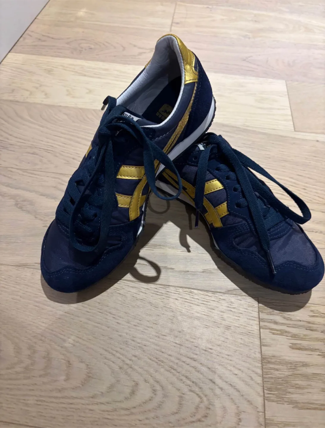 Onitsuka Tiger Blue & Gold Sneakers image indicator(2)