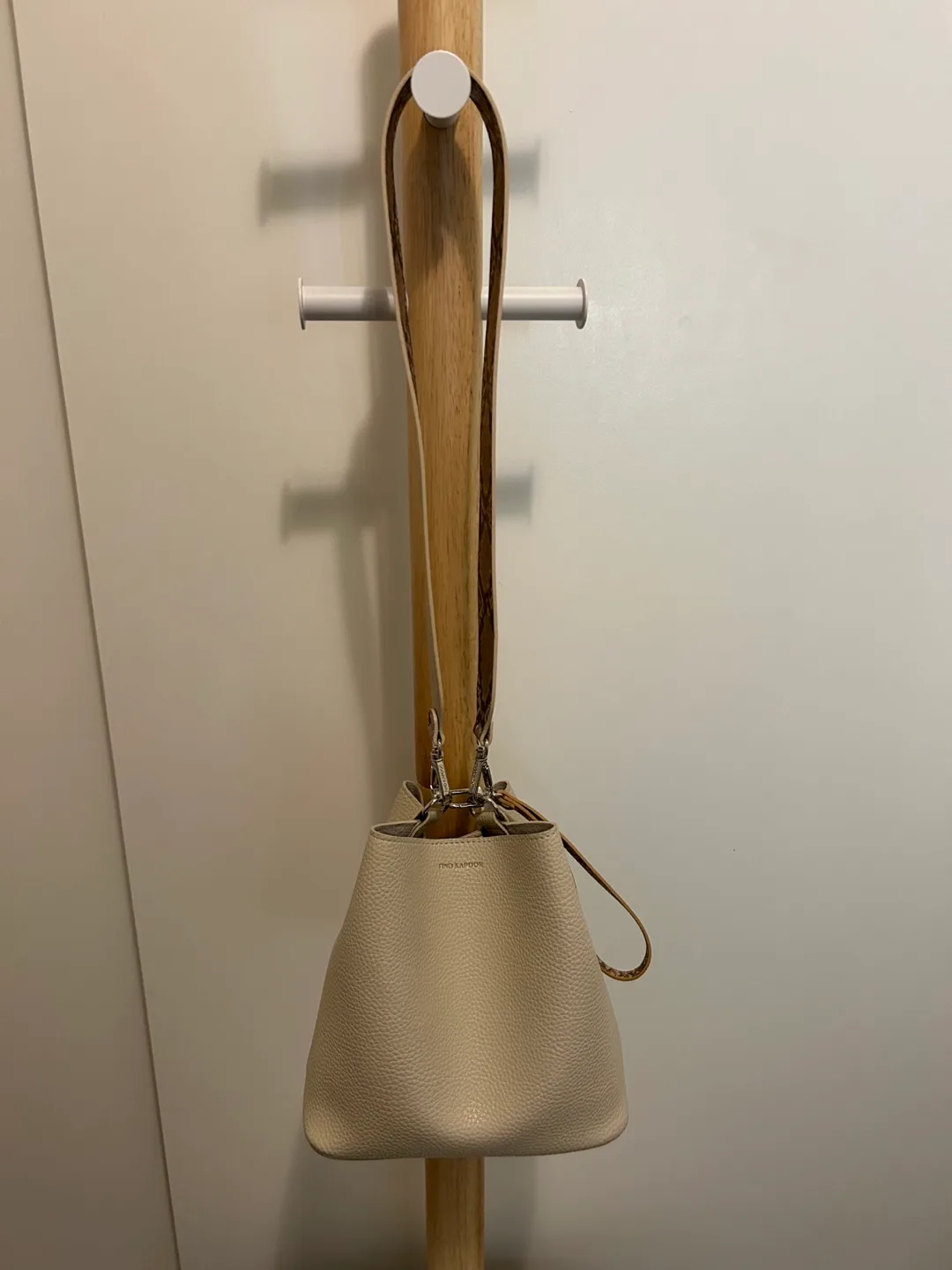 Find Kapoor Pingo Bag image indicator(3)