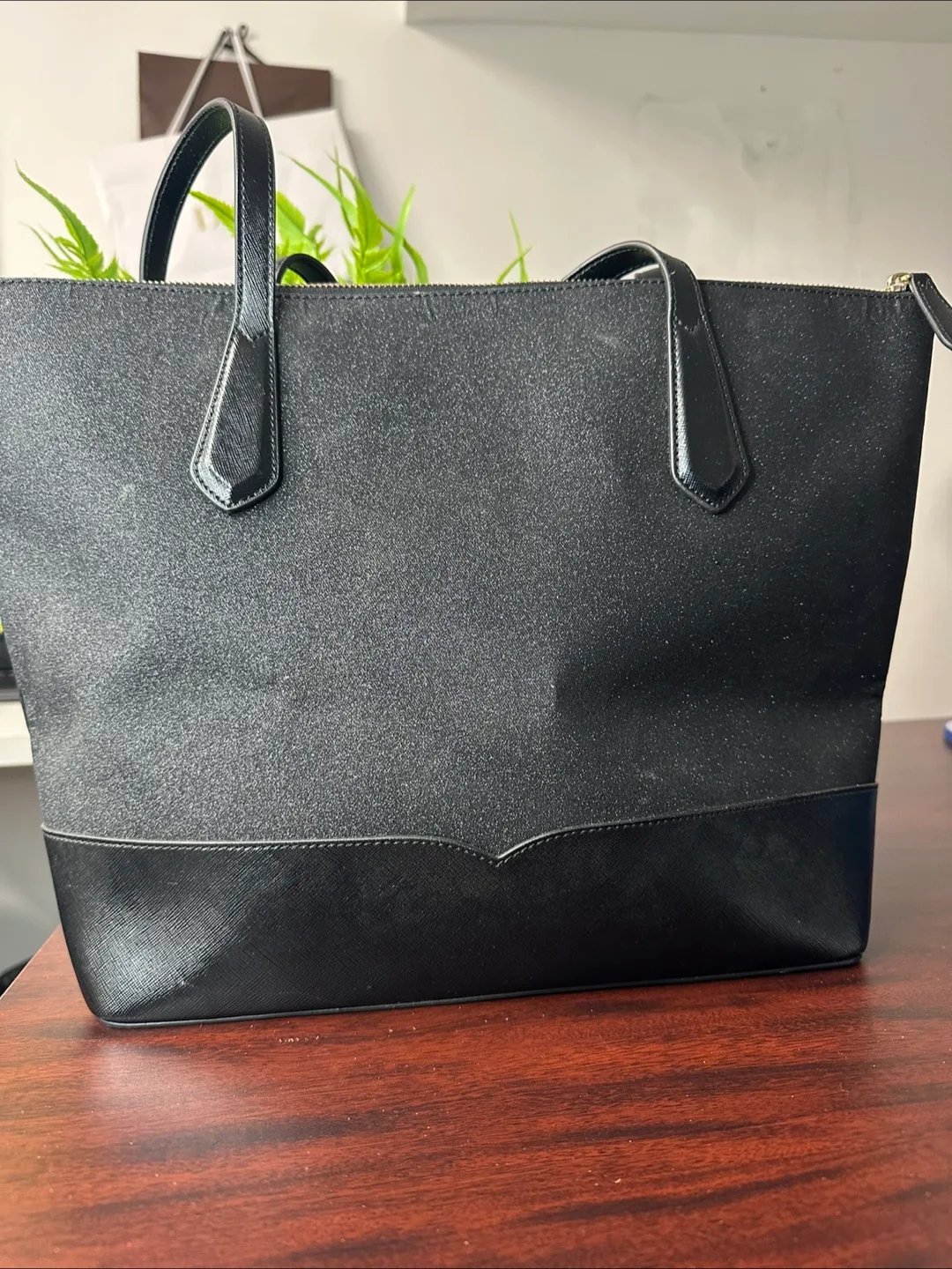 Kate Spade Black Bag image indicator(4)