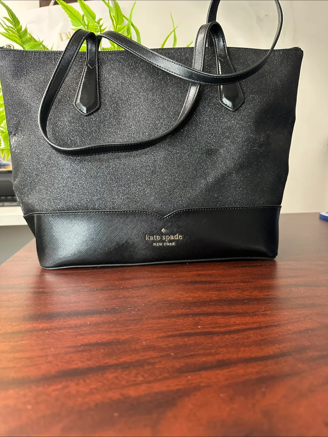 Kate Spade Black Bag image indicator(2)