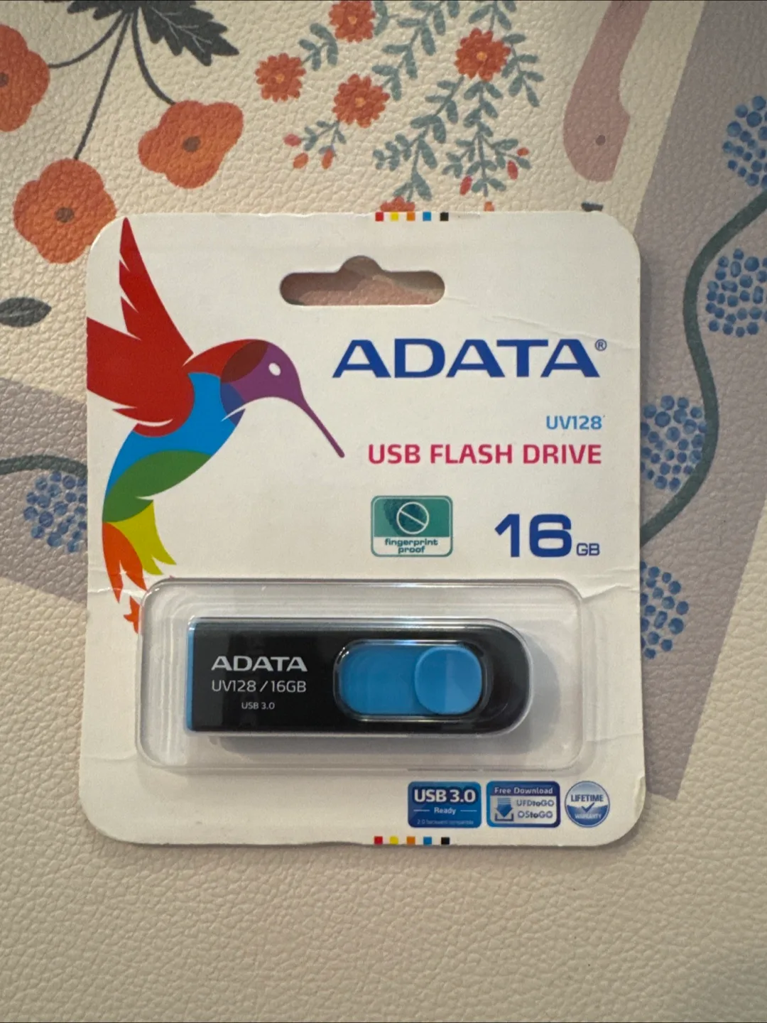 New ADATA UV128 16GB USB 3.0 Flash Drive thumbnail