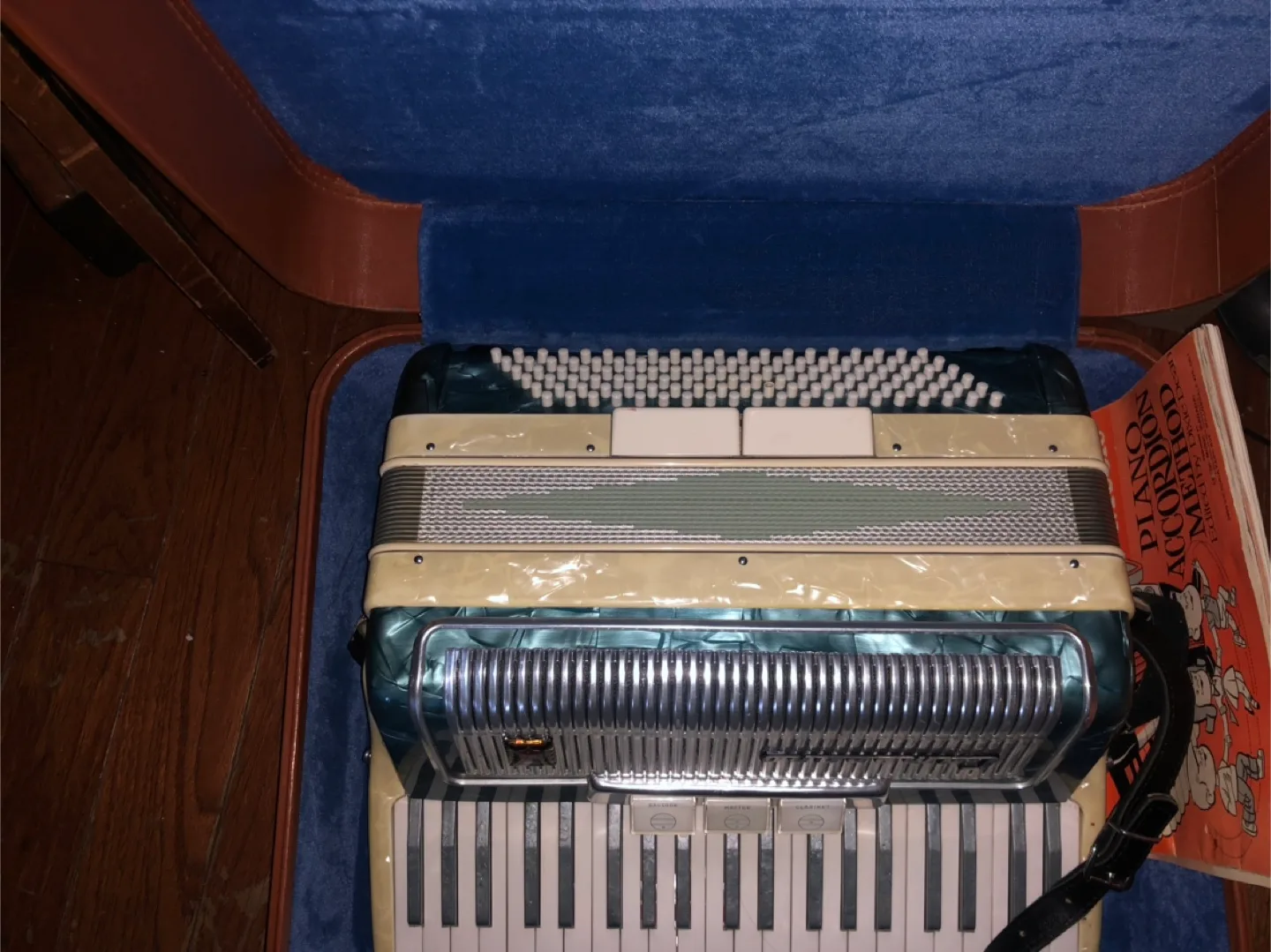 Vintage Guerrini Accordion with Case thumbnail