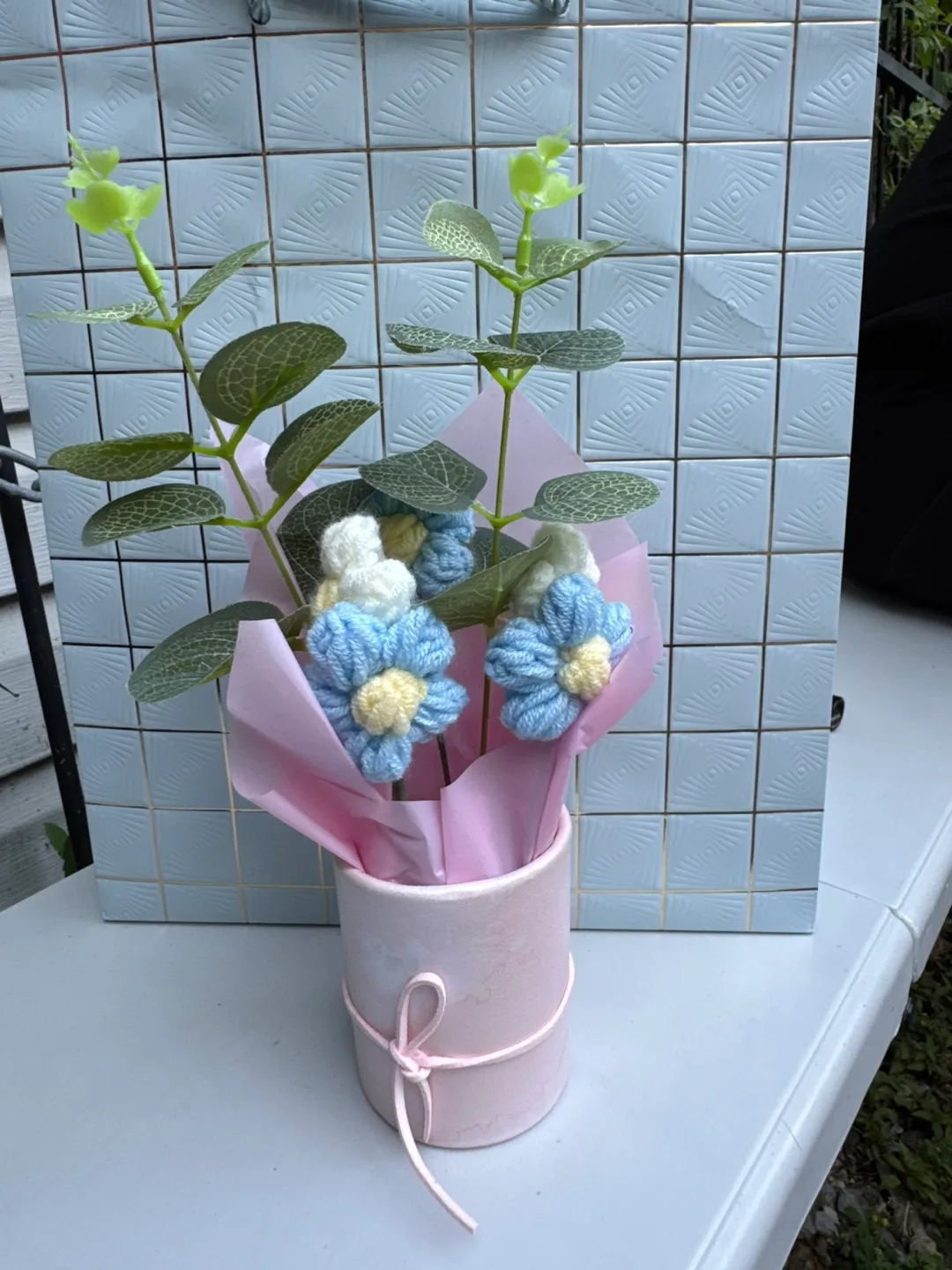 Handmade Knitted Flower Bouquet thumbnail